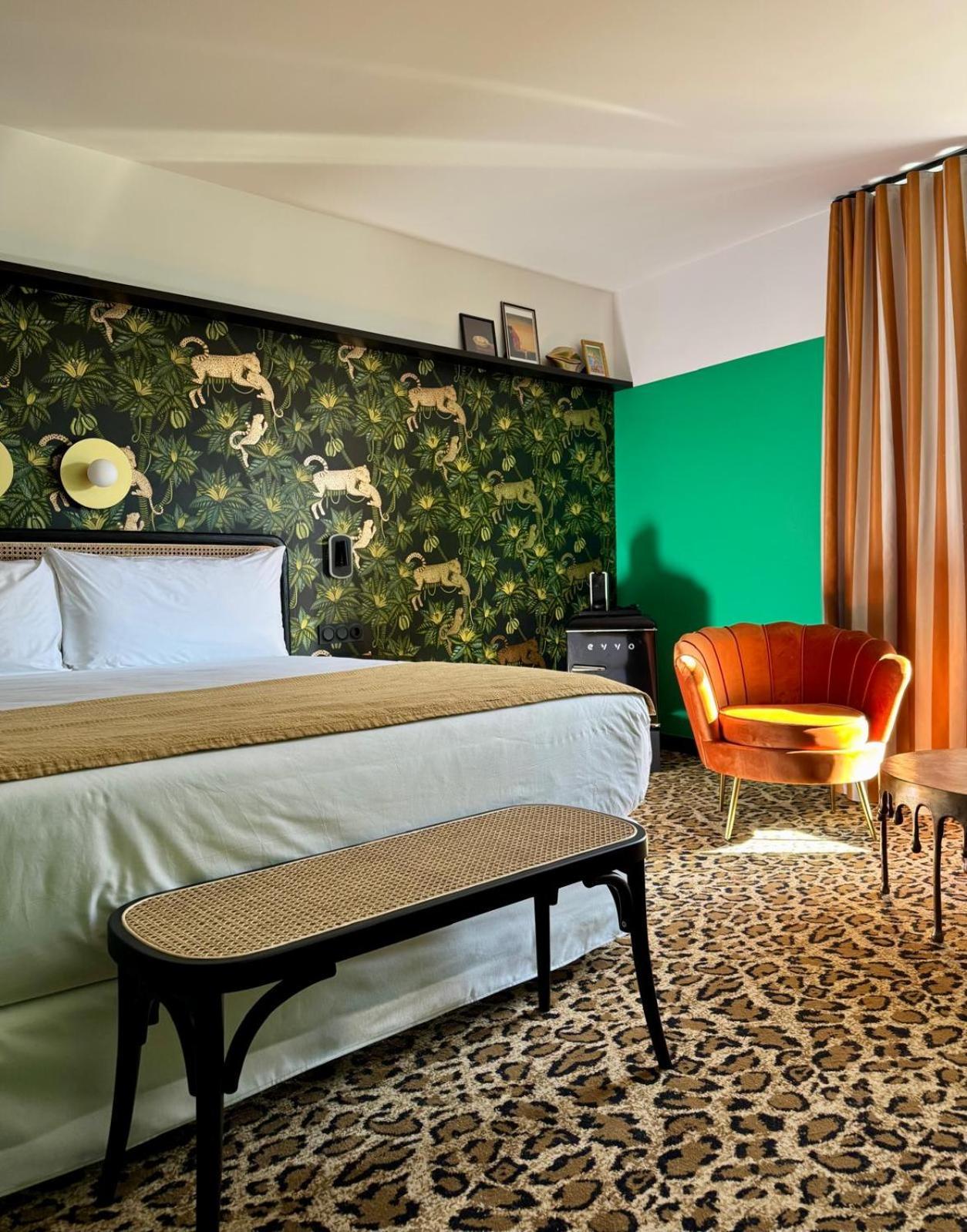 Hotel Divino & Apartments Figueras Extérieur photo