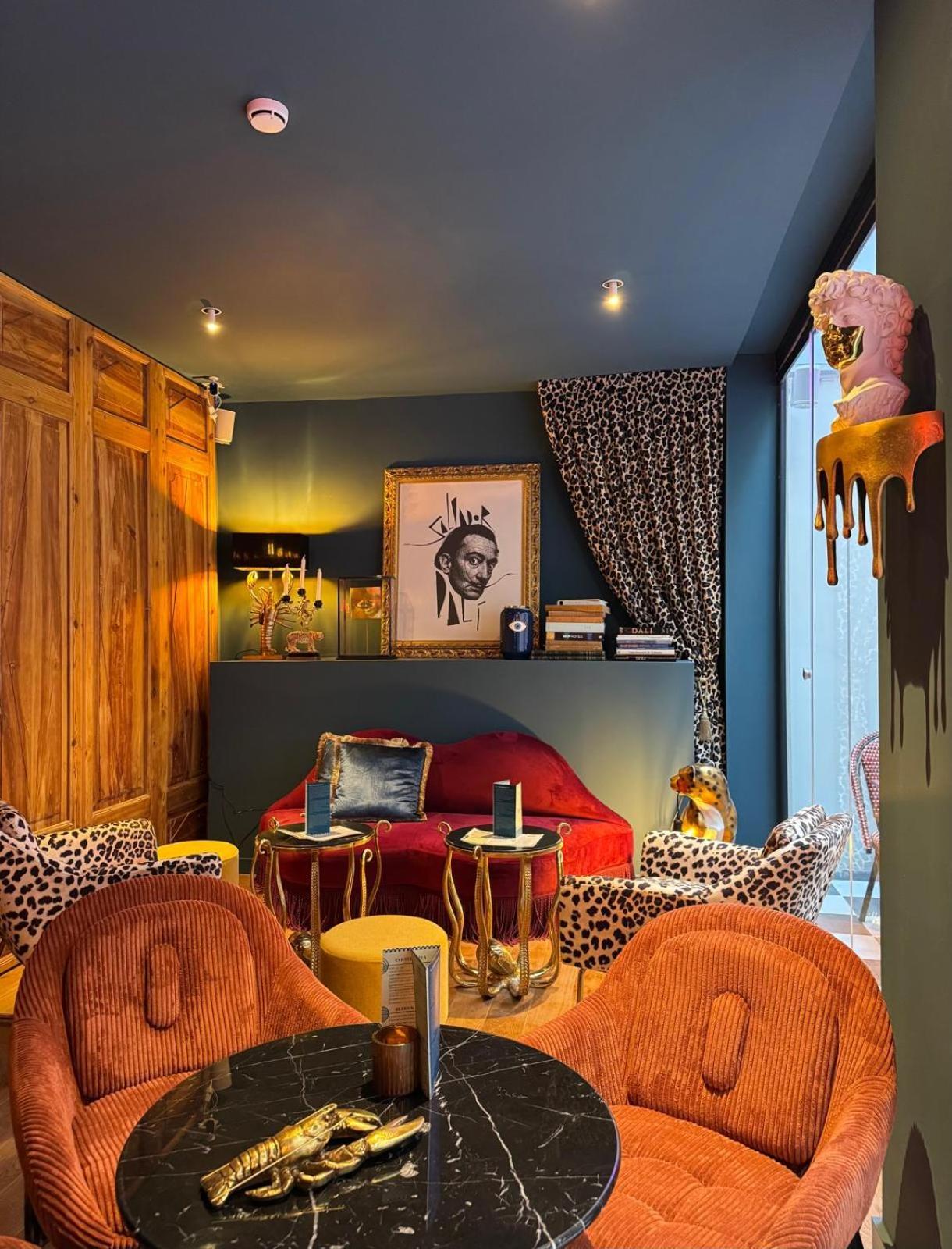 Hotel Divino & Apartments Figueras Extérieur photo