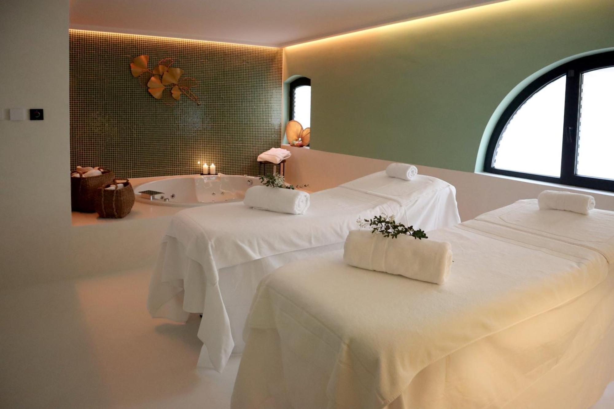 Hotel Divino & Apartments Figueras Extérieur photo