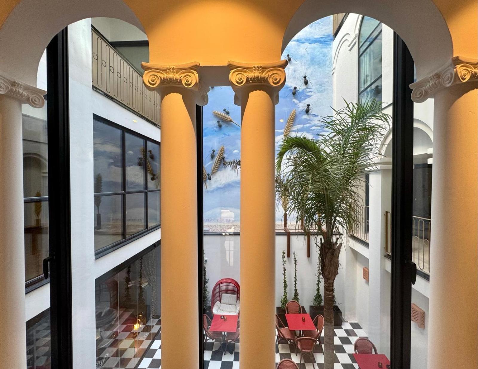 Hotel Divino & Apartments Figueras Extérieur photo