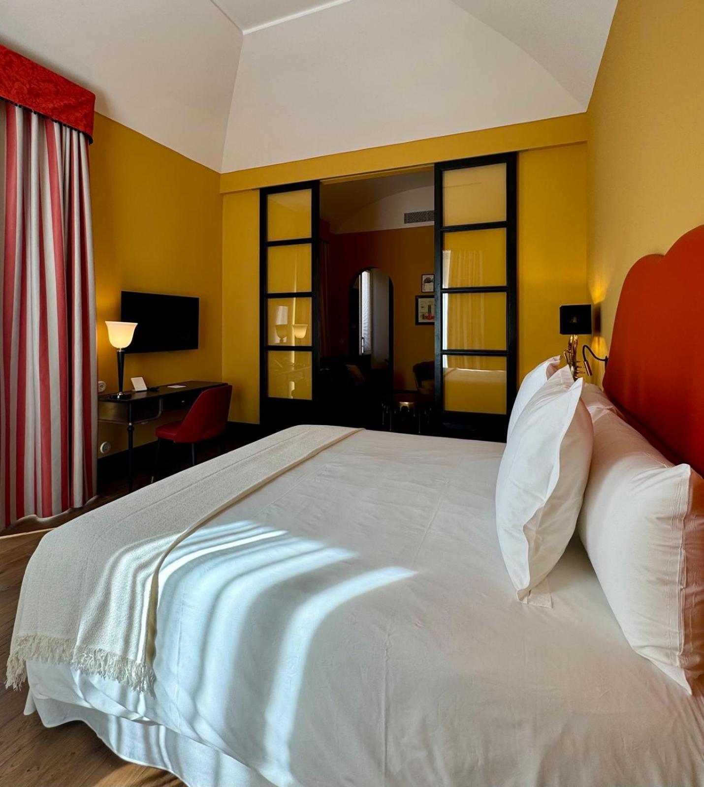 Hotel Divino & Apartments Figueras Extérieur photo