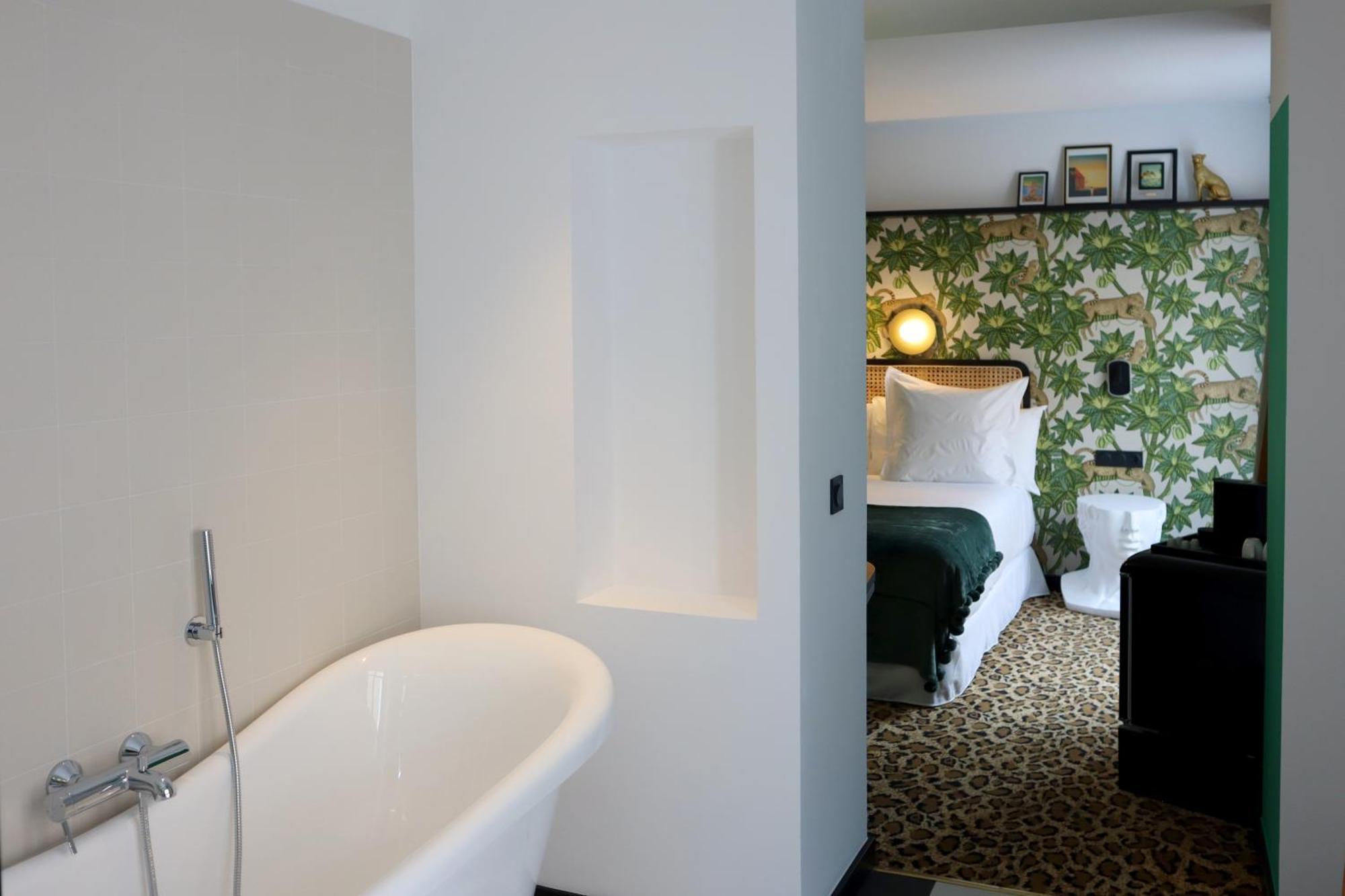 Hotel Divino & Apartments Figueras Extérieur photo