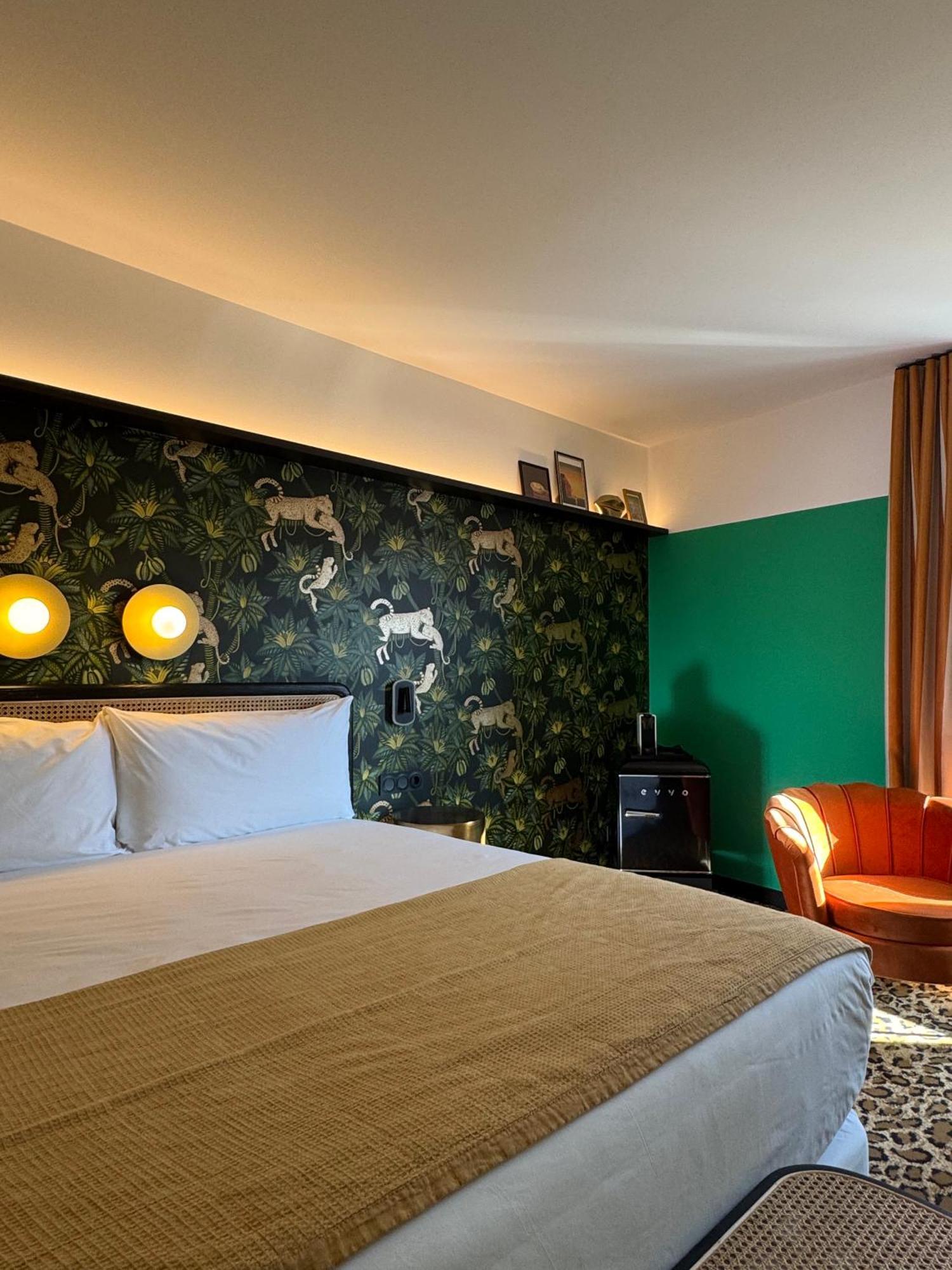 Hotel Divino & Apartments Figueras Extérieur photo