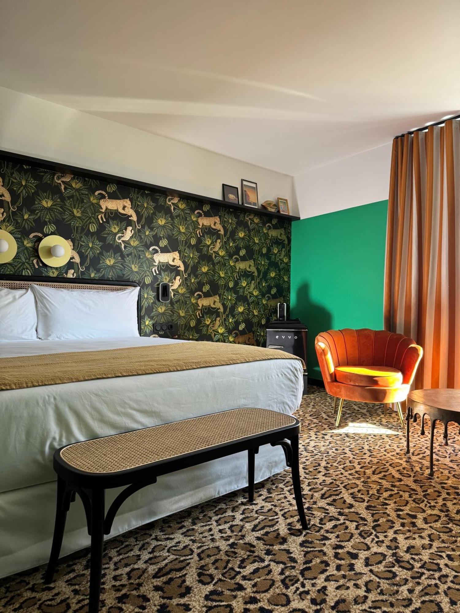 Hotel Divino & Apartments Figueras Extérieur photo