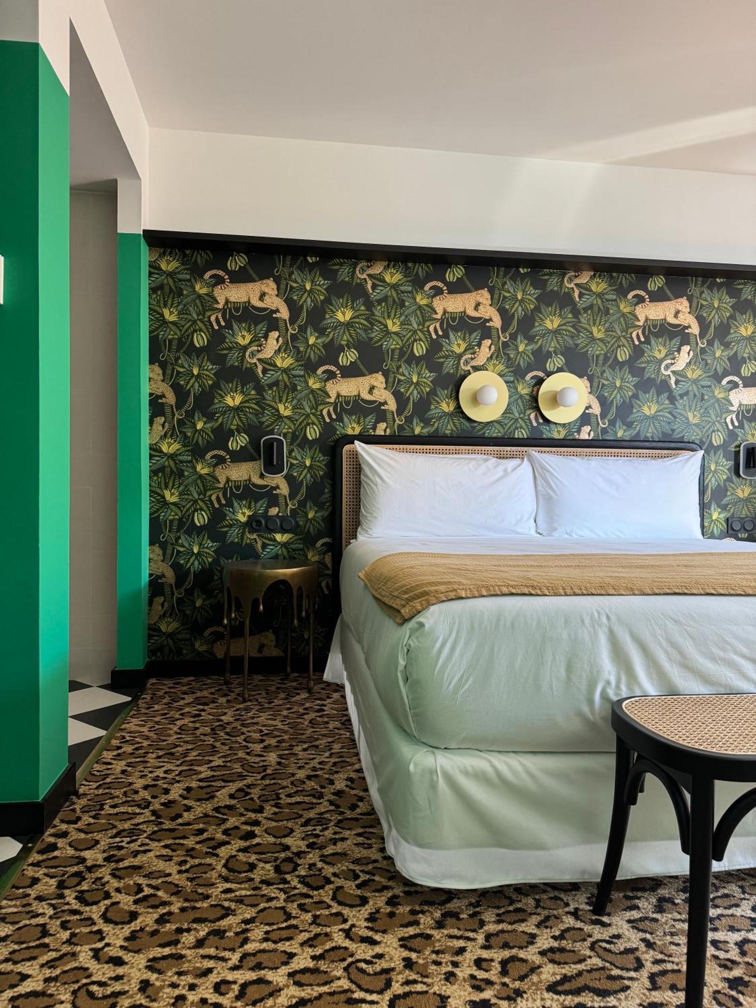 Hotel Divino & Apartments Figueras Extérieur photo